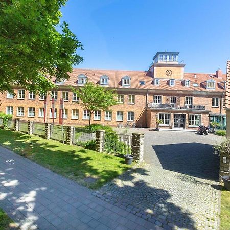 Hotel Hafenresidenz ชตราลซุนด์ ภายนอก รูปภาพ