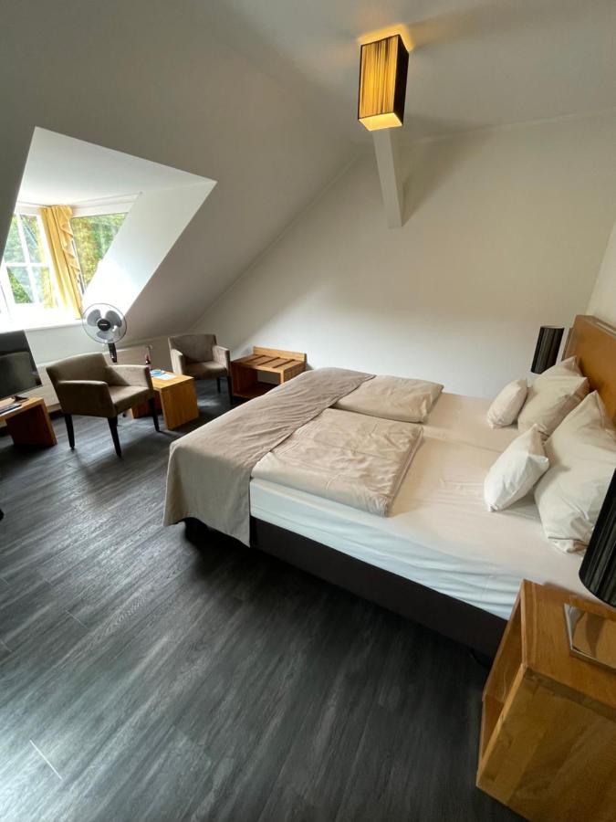 Hotel Hafenresidenz ชตราลซุนด์ ภายนอก รูปภาพ