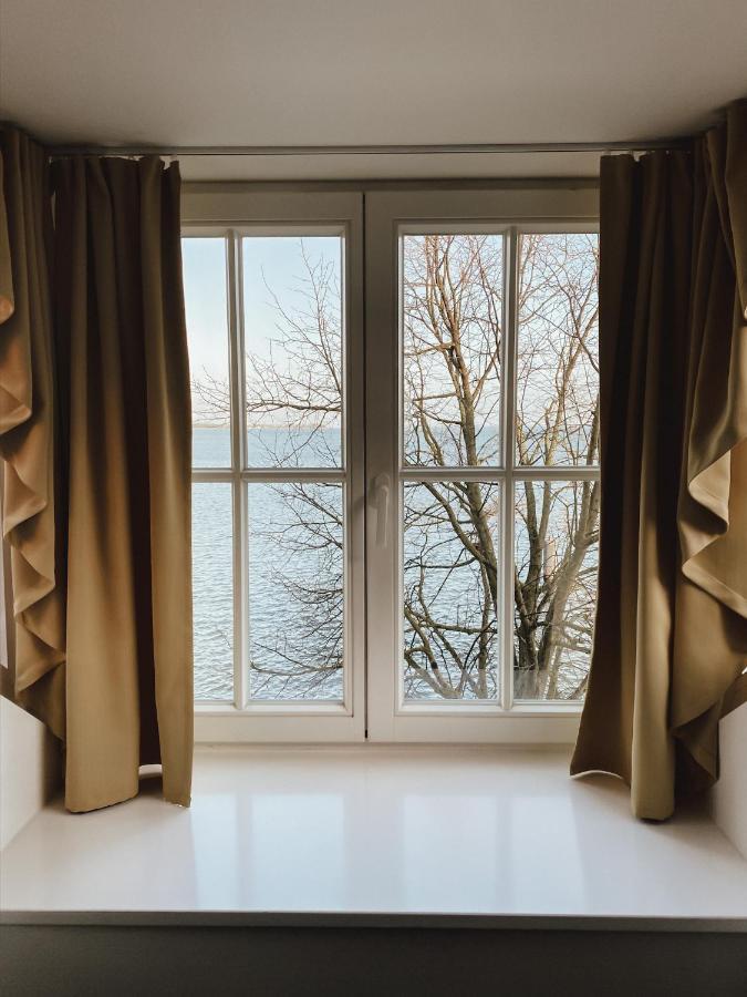 Hotel Hafenresidenz ชตราลซุนด์ ภายนอก รูปภาพ